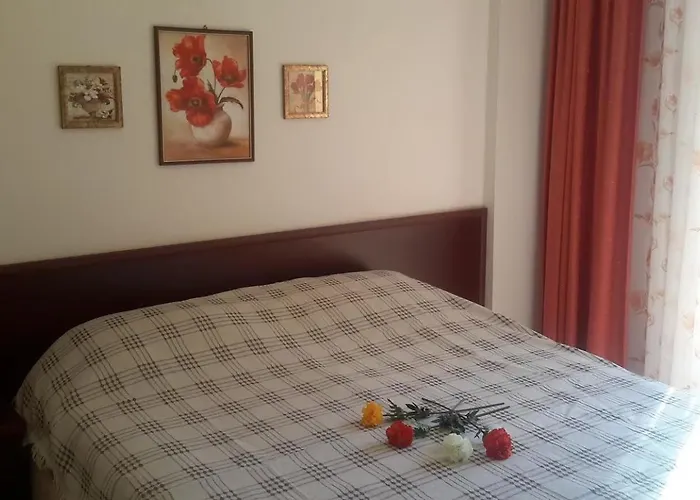 Twins Apart Lägenhetshotell *